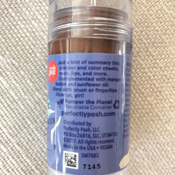 ❣️SALE$10Perfectly Posh~Bronzed Broad~Lip and contouring bronzer~ New and Sealed - Picture 2 of 7